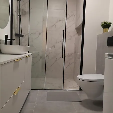 Apartament Przy Uniwersytecie Kopcinskiego 15