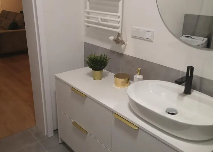 Apartament Przy Uniwersytecie Kopcinskiego 15 Διαμέρισμα *